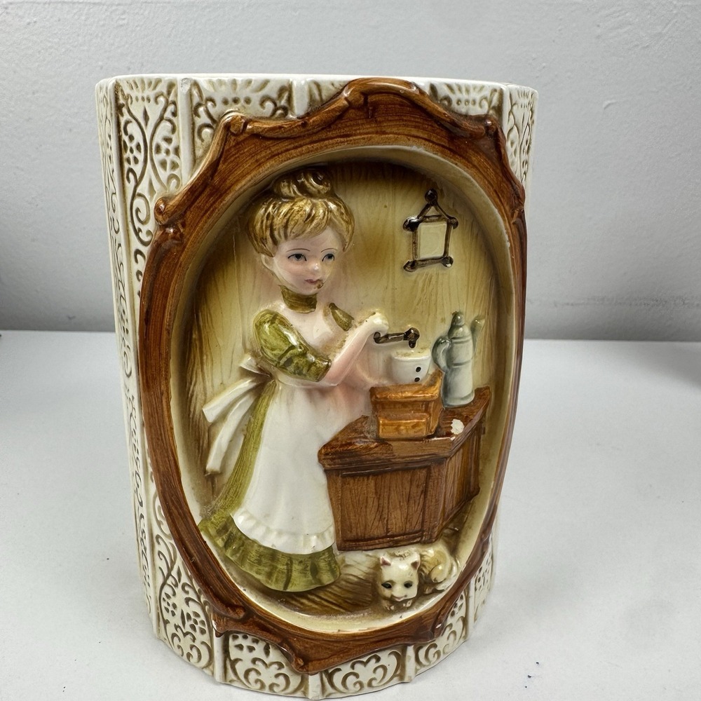 Vtg 1978‎ Sears Pioneer Woman Ceramic Jar Japan Country Decor